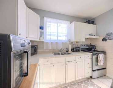 
BOEM  Wexford-Maryvale, Toronto 2 beds 2 baths 2 garage $1.248M