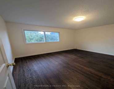 7 Fluellen Dr L'Amoreaux, Toronto 4 beds 3 baths 2 garage $1.25M