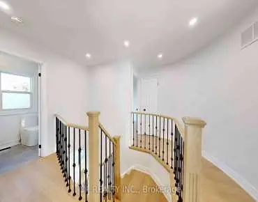 
2109 Lynn Heights Dr Liverpool, Pickering 5 beds 3 baths 2 garage $1.3M