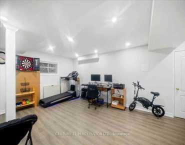 8 Boulderbrook Dr Rouge E11, Toronto 4 beds 4 baths 2 garage $1.3M
