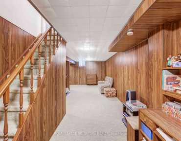 54 Thursfield Cres <a href='https://luckyalan.com/community_CN.php?community=Toronto:Leaside'>Leaside, Toronto</a> 3 beds 2 baths 1 garage $1.45M