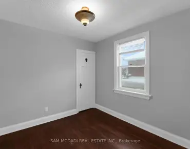 319 Cosburn Ave Danforth Village-East York, Toronto 2 beds 2 baths 1 garage $975K
