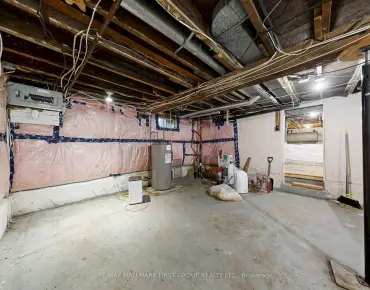 1914 Liverpool Rd Liverpool, Pickering 2 beds 2 baths garage $834.999K