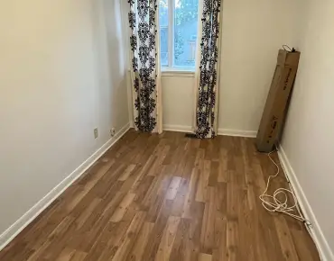 
79 Pitt Ave Clairlea-Birchmount, Toronto 3 beds 2 baths  garage $999K