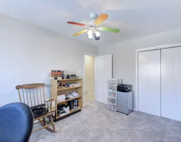 
4662 Dundas St W Edenbridge-Humber Valley, Toronto 4 beds 5 baths 2 garage $2.5M