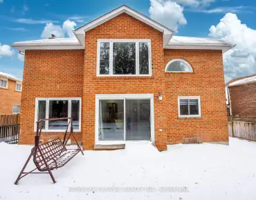 521 Sundown Cres Woodlands, Pickering 4 beds 5 baths 2 garage $1.32M
