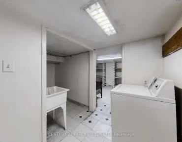 
144 Highbourne Rd <a href='https://luckyalan.com/community.php?community=Toronto:Yonge-Eglinton'>Yonge-Eglinton, Toronto</a> 10 beds 6 baths  garage $3.599M