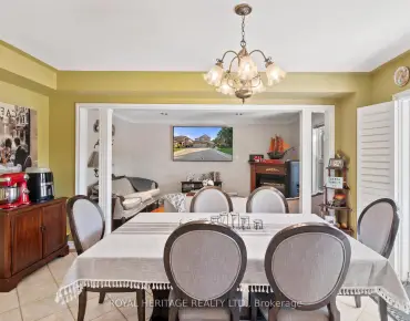 
2120 Lynn Heights Dr Liverpool, Pickering 4 beds 3 baths 2 garage $1.2M