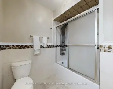 
32 Benprice Crt Woburn, Toronto 4 beds 2 baths 1 garage $899K