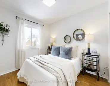 
4662 Dundas St W Edenbridge-Humber Valley, Toronto 4 beds 5 baths 2 garage $2.5M