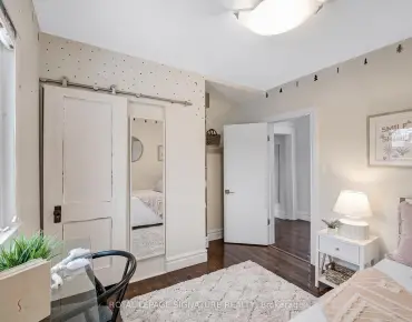 
Lumsden  Woodbine-Lumsden, Toronto 3 beds 3 baths  garage $1.099M