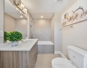 
Hillview  West Shore, Pickering 4 beds 5 baths 1 garage $2.1M