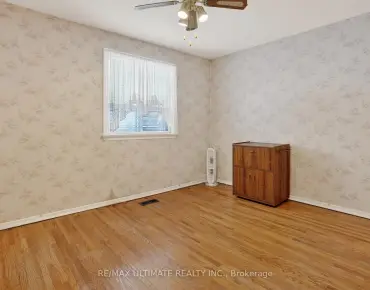 46 Medina Cres Bendale, Toronto 3 beds 3 baths  garage $749.9K
