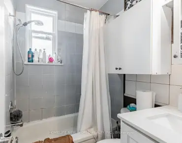 21 London St Annex, Toronto 4 beds 3 baths  garage $1.329M