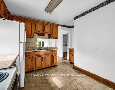 65 Whittaker Cres <a href='https://luckyalan.com/community_CN.php?community=Toronto:Bayview Village'>Bayview Village, Toronto</a> 4 beds 7 baths 2 garage $5.28M