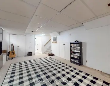 245 Patricia Ave <a href='https://luckyalan.com/community_CN.php?community=Toronto:Newtonbrook West'>Newtonbrook West, Toronto</a> 5 beds 8 baths 4 garage $3.858M