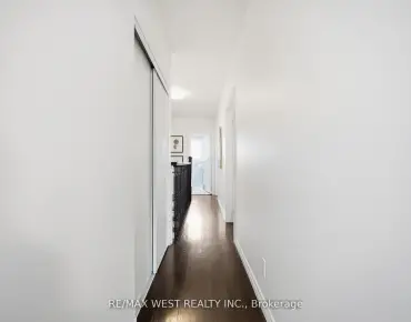 40 River St Regent Park, Toronto 4 beds 2 baths  garage $1.689M