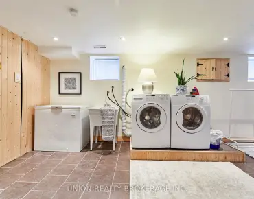 
15A Schell Ave Briar Hill-Belgravia, Toronto 3 beds 3 baths 1 garage $1.63M