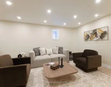 9 Edgedale Rd North St. James Town, Toronto 3 beds 4 baths  garage $1.58M