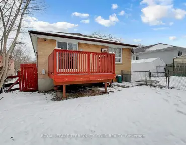 
1760A Lawrence Ave W Rustic, Toronto 4 beds 4 baths 1 garage $1.05M