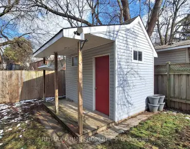 27 Elfreda Blvd Clairlea-Birchmount, Toronto 2 beds 2 baths  garage $899.9K