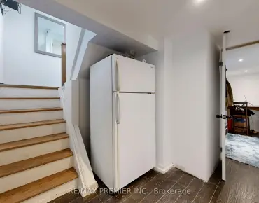 
St. Martins  Bay Ridges, Pickering 2 beds 3 baths 1 garage $708.888K