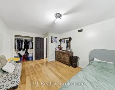 
5 Homeview Ave Rockcliffe-Smythe, Toronto 3 beds 2 baths 1 garage $799.9K