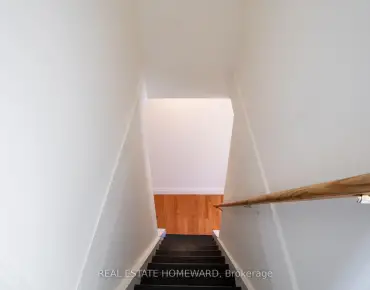 52 Balfour Ave Danforth Village-East York, Toronto 2 beds 2 baths  garage $799K
