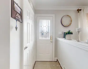 27 Archwood Cres Wexford-Maryvale, Toronto 3 beds 2 baths 2 garage $1.1M