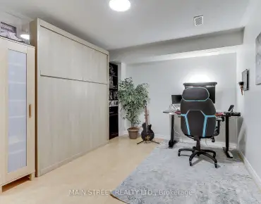 123 Collier St <a href='https://luckyalan.com/community.php?community=Toronto:Rosedale-Moore Park'>Rosedale-Moore Park, Toronto</a> 4 beds 2 baths garage $1.588M