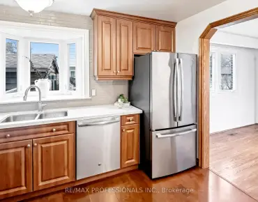 1 Bluefin Cres Woburn, Toronto 4 beds 2 baths 1 garage $869K
