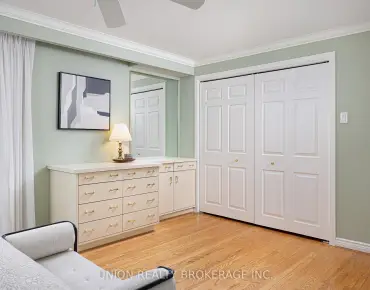 1022 Willowdale Ave <a href='https://luckyalan.com/community_CN.php?community=Toronto:Newtonbrook East'>Newtonbrook East, Toronto</a> 3 beds 3 baths 1 garage $1.248M