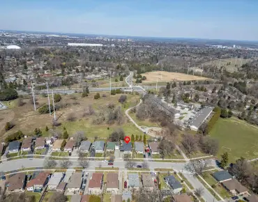 
10 Eldon Ave Crescent Town, Toronto 2 beds 2 baths  garage $815K