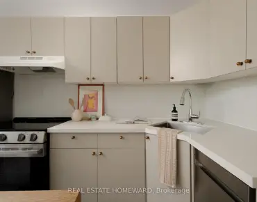 64 Gwynne Ave South Parkdale, Toronto 4 beds 5 baths  garage $2.8M