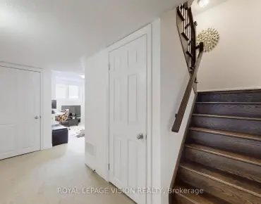 23 Penetang Cres Bendale, Toronto 3 beds 2 baths  garage $1.099M