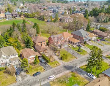 467 Oakwood Dr Rosebank, Pickering 4 beds 5 baths 2 garage $1.95M