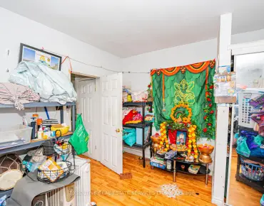 
165 Sellers Ave Caledonia-Fairbank, Toronto 4 beds 4 baths 2 garage $1.299M