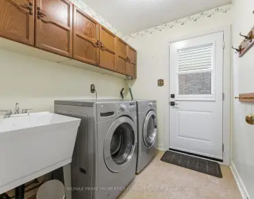 
1114 Maple Gate Rd Liverpool, Pickering 4 beds 4 baths 2 garage $1.15M