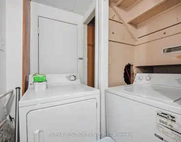 
19 Lower Links Rd <a href='https://luckyalan.com/community.php?community=Toronto:St. Andrew-Windfields'>St. Andrew-Windfields, Toronto</a> 5 beds 5 baths 2 garage $3.58M