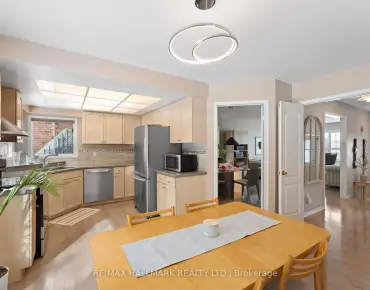 
2004 Blairwood Crt Liverpool, Pickering 3 beds 3 baths 2 garage $1.1M
