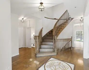 
18 Camberley Crt Malvern, Toronto 3 beds 2 baths 2 garage $726K