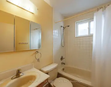 
54 Saratoga Dr Bendale, Toronto 3 beds 4 baths 1 garage $1.2M