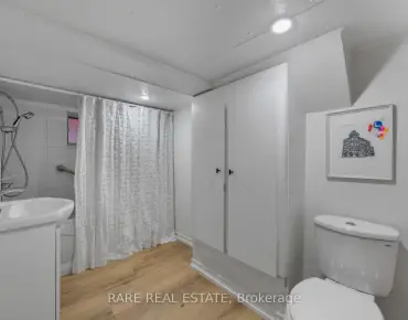 283 Chisholm Ave Woodbine-Lumsden, Toronto 2 beds 2 baths  garage $579.88K
