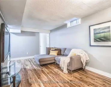 
33 Heavitree Dr Downsview-Roding-CFB, Toronto 3 beds 2 baths  garage $799.9K