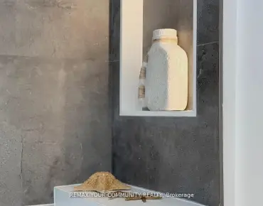 
2 Lapworth Cres Steeles, Toronto 4 beds 4 baths 2 garage $1.659M