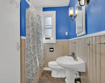 
37 Bentworth Ave Yorkdale-Glen Park, Toronto 3 beds 3 baths  garage $1.4M