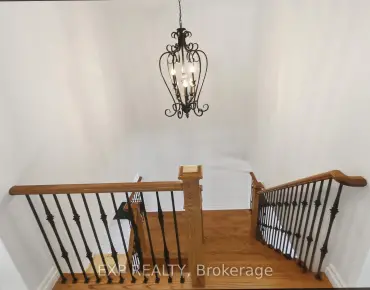 
Hillview  West Shore, Pickering 4 beds 5 baths 1 garage $1.949M