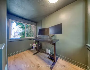 28 Tisdale Ave <a href='https://luckyalan.com/community_CN.php?community=Toronto:Victoria Village'>Victoria Village, Toronto</a> 3 beds 4 baths 1 garage $1.099M