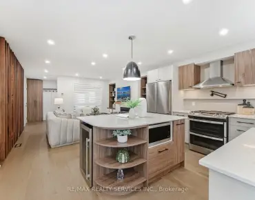 
6 Redwood Ave Greenwood-Coxwell, Toronto 7 beds 6 baths  garage $1.1M