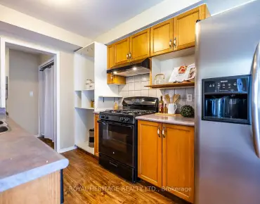
1949 Pine Grove Ave Highbush, Pickering 3 beds 2 baths 1 garage $778K